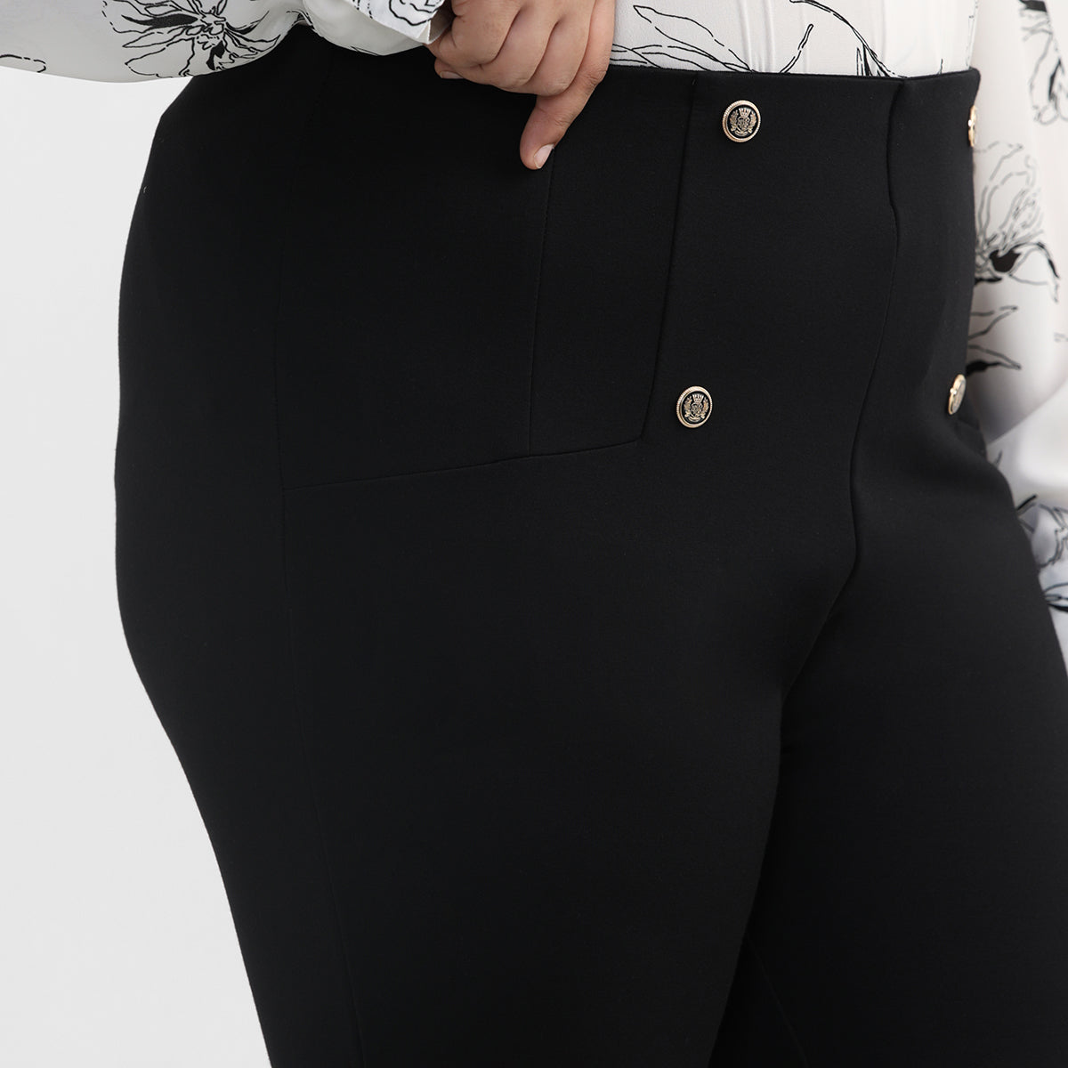 Black Plus Size Buttoned Tailored Trousers