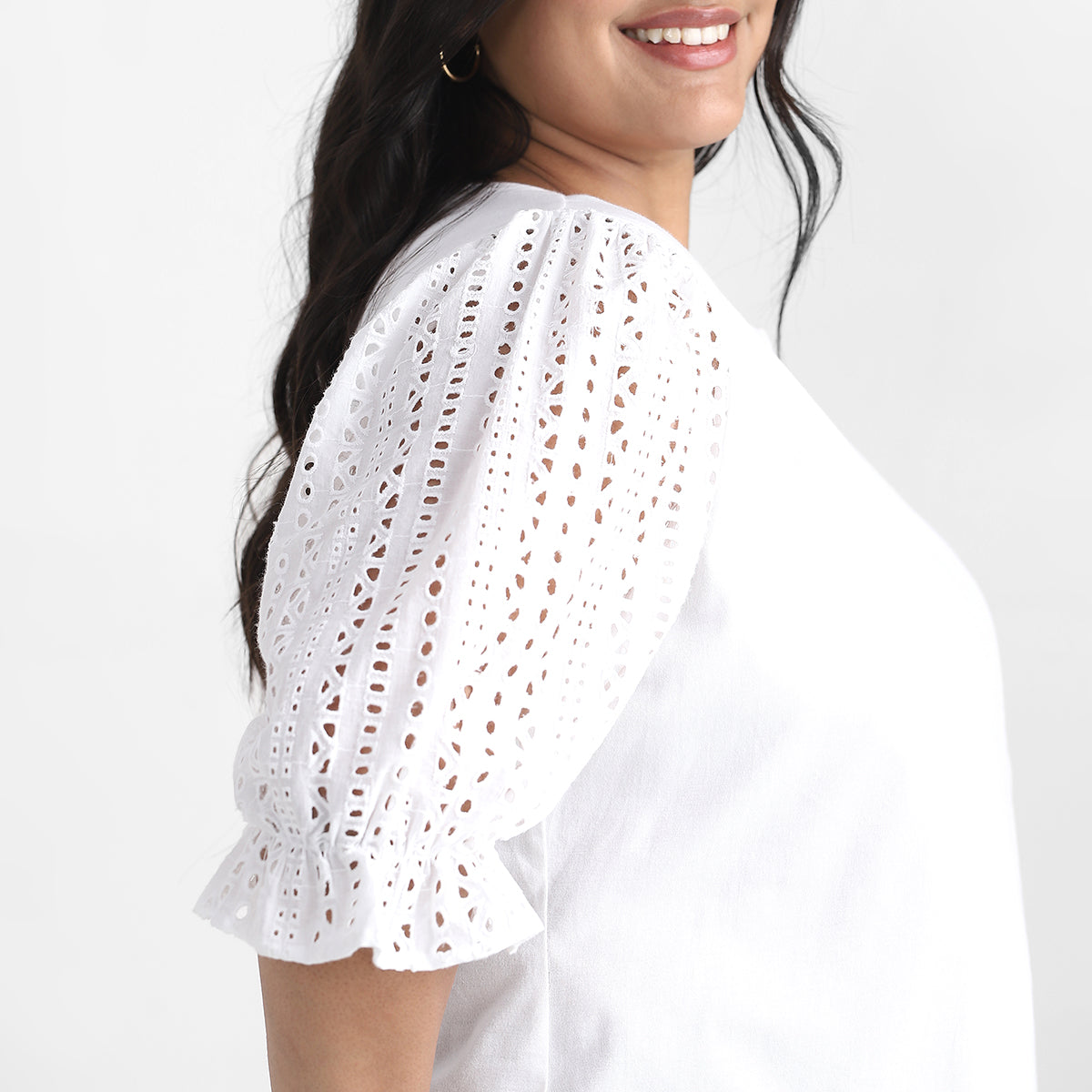 White Embroidery Puff Sleeve Plus Size Jersey Top