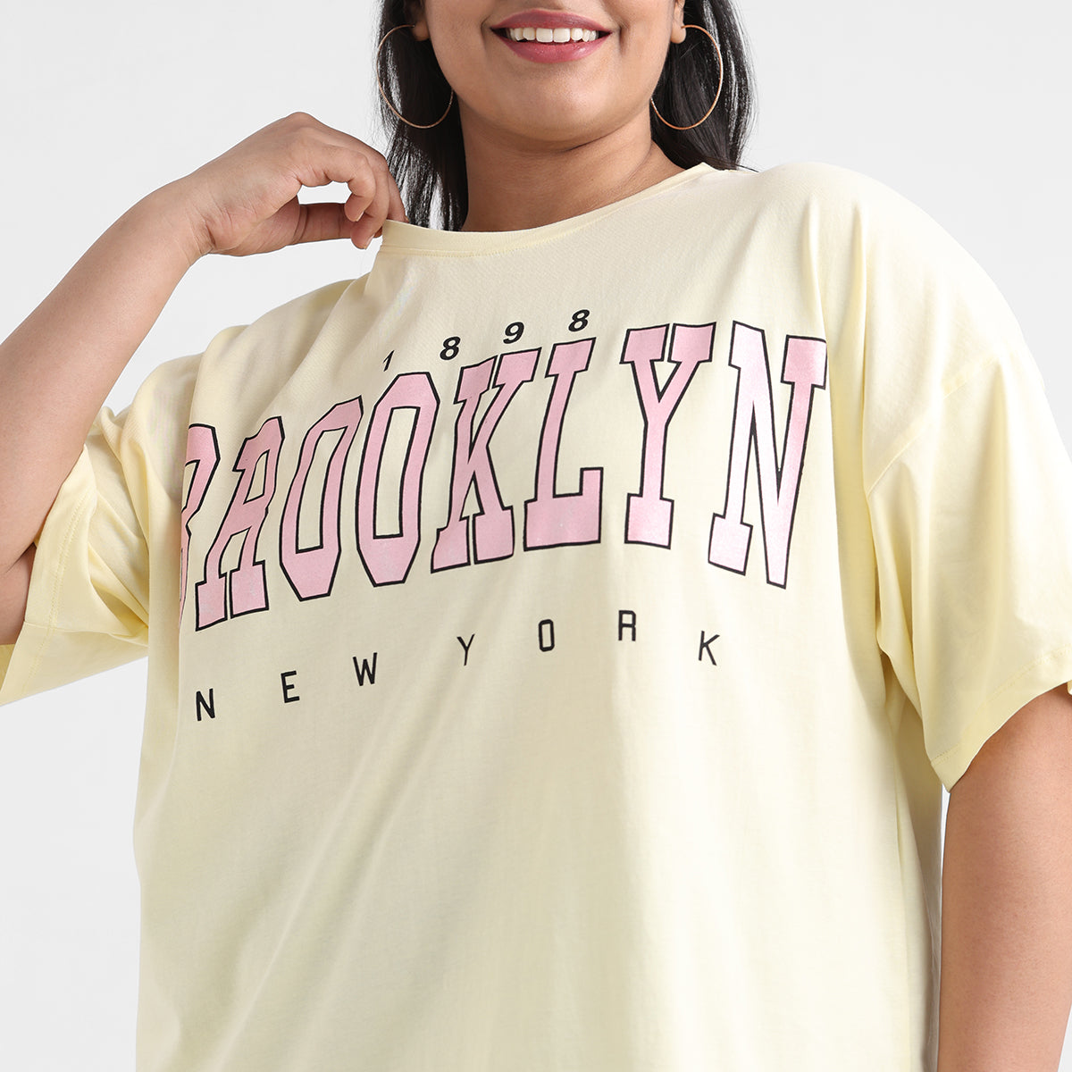 Yellow text plus size cotton tee