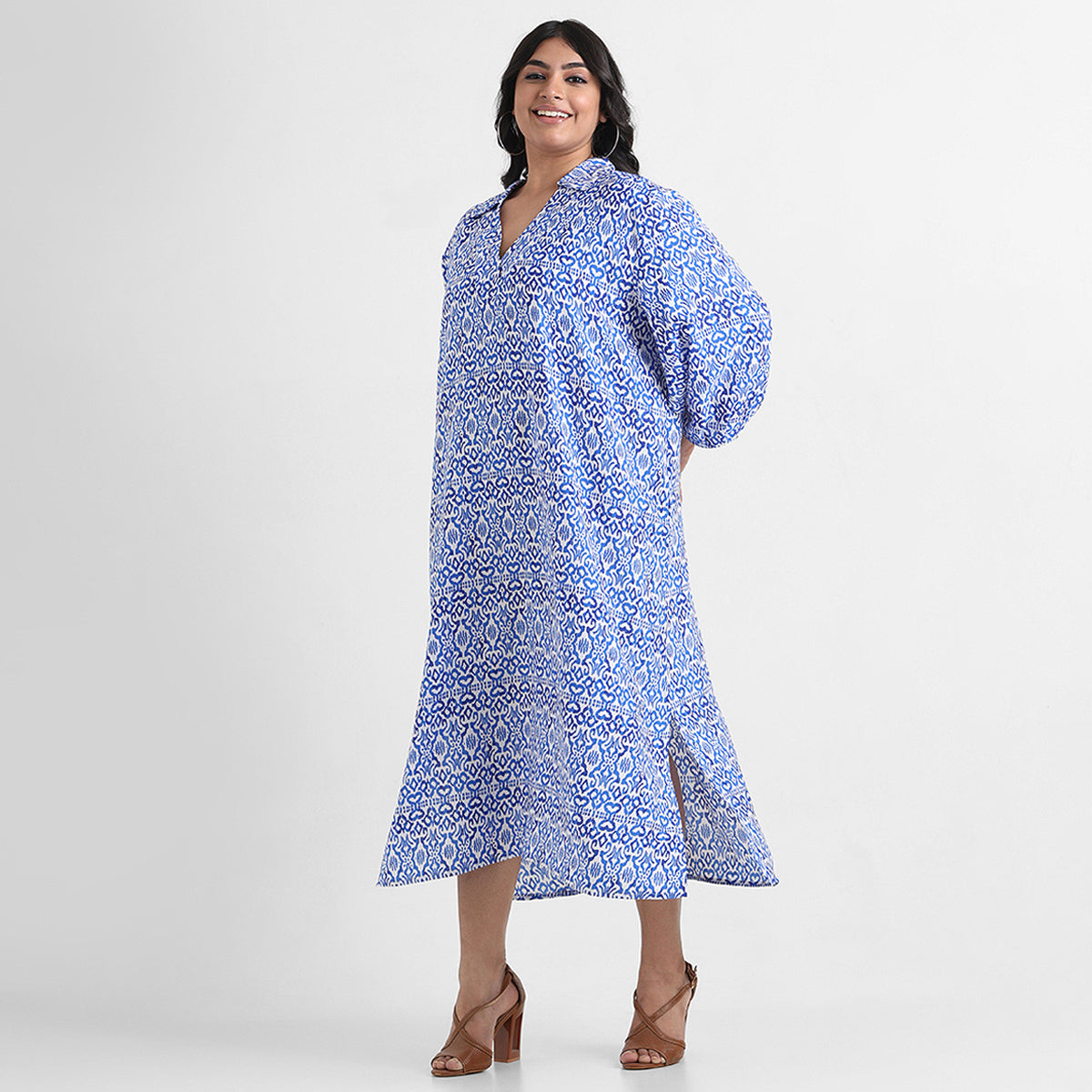 Blue ikat print plus size collared kaftan