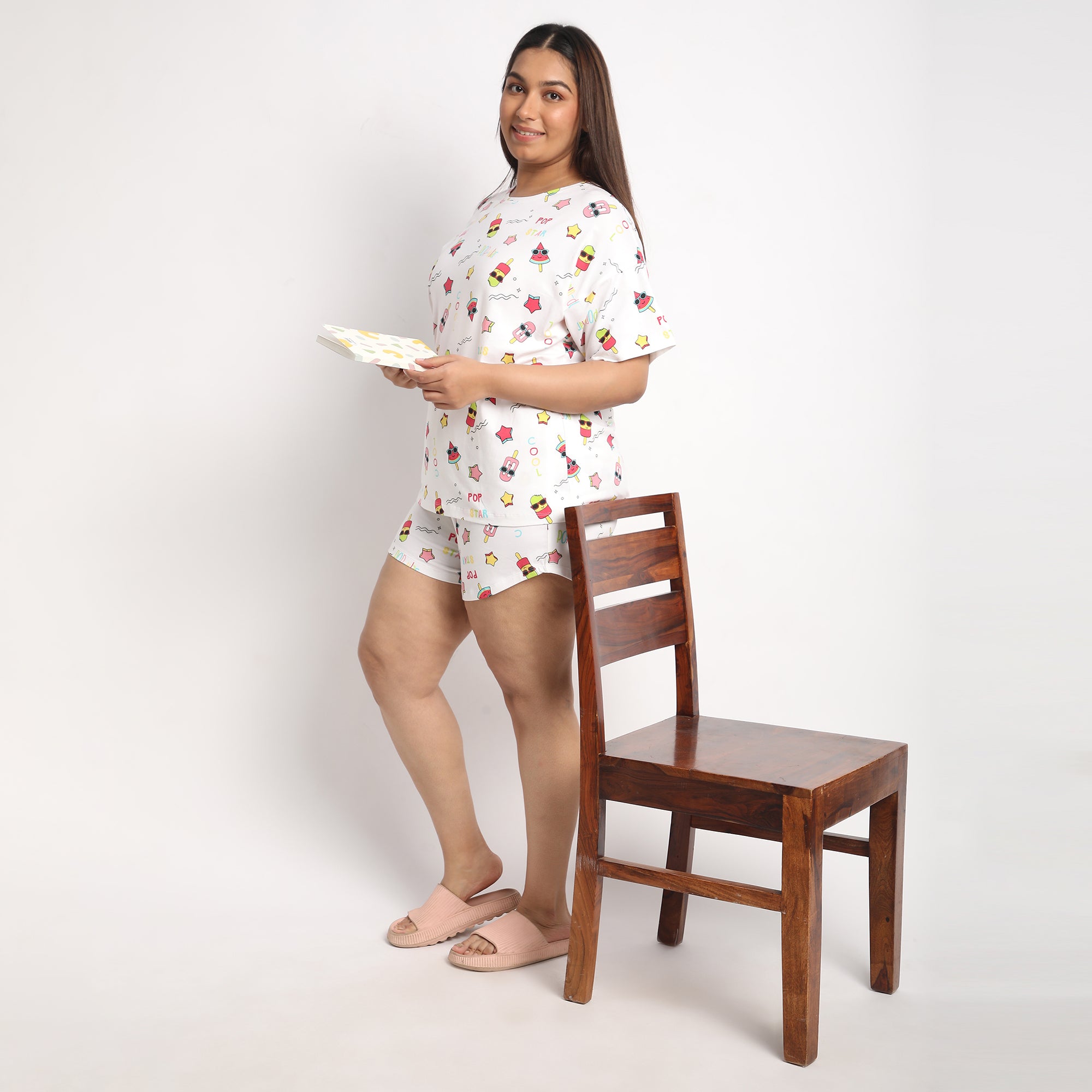 White Cotton Popsicle Print Plus Size Jersey Short Set Product Image 4