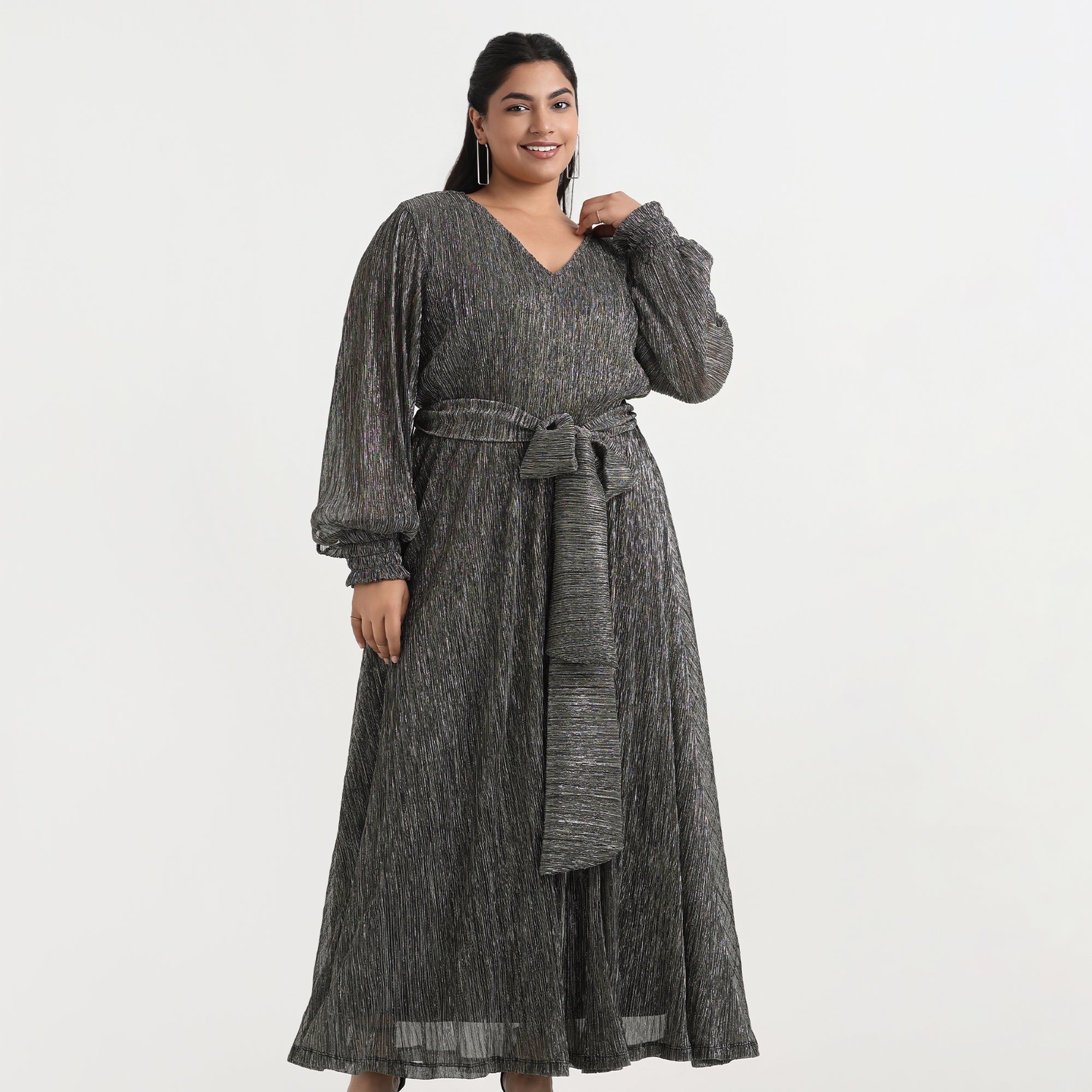 silver pleated dress, stunning plus size evening fashion
