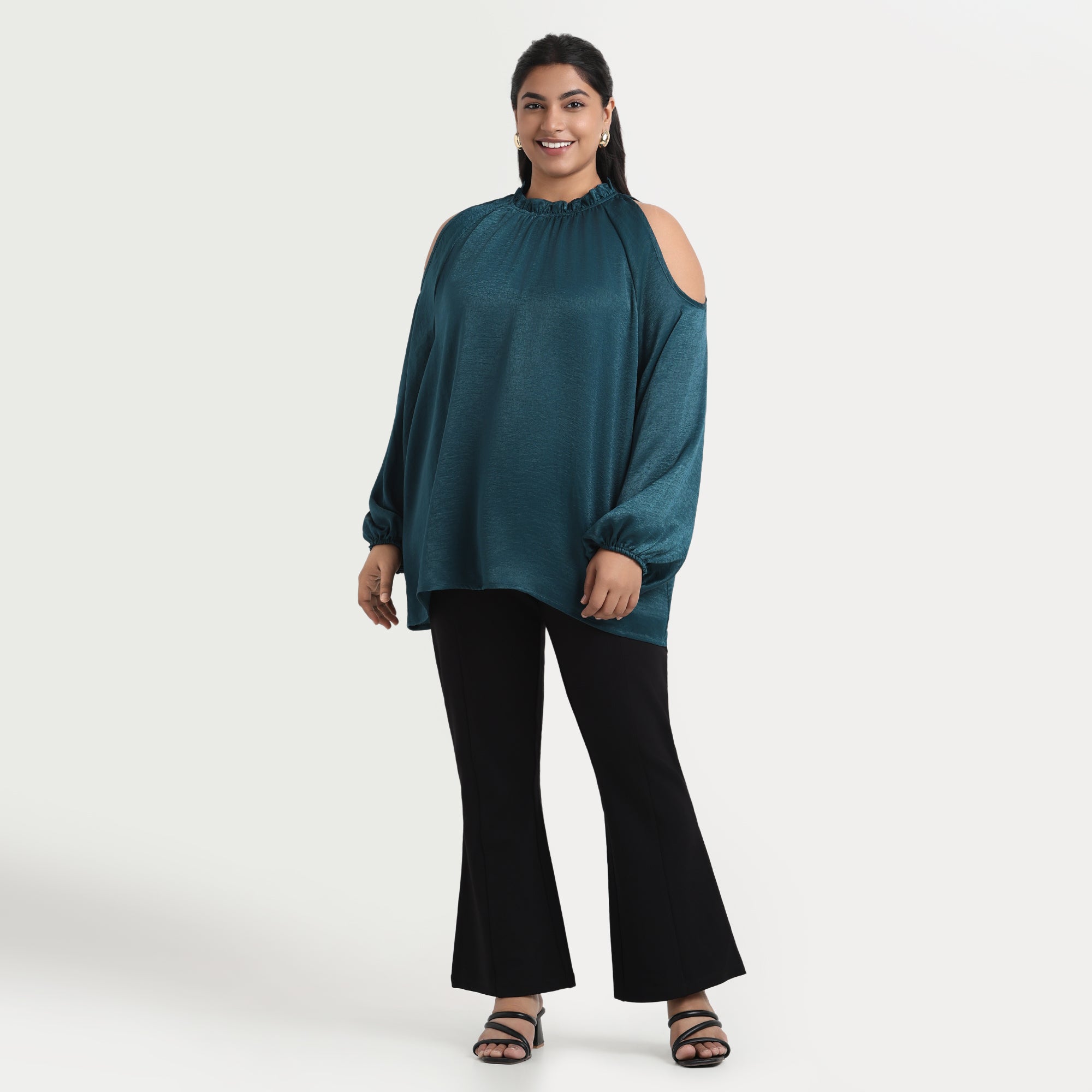 Luxurious green velvet satin top, plus size fit
