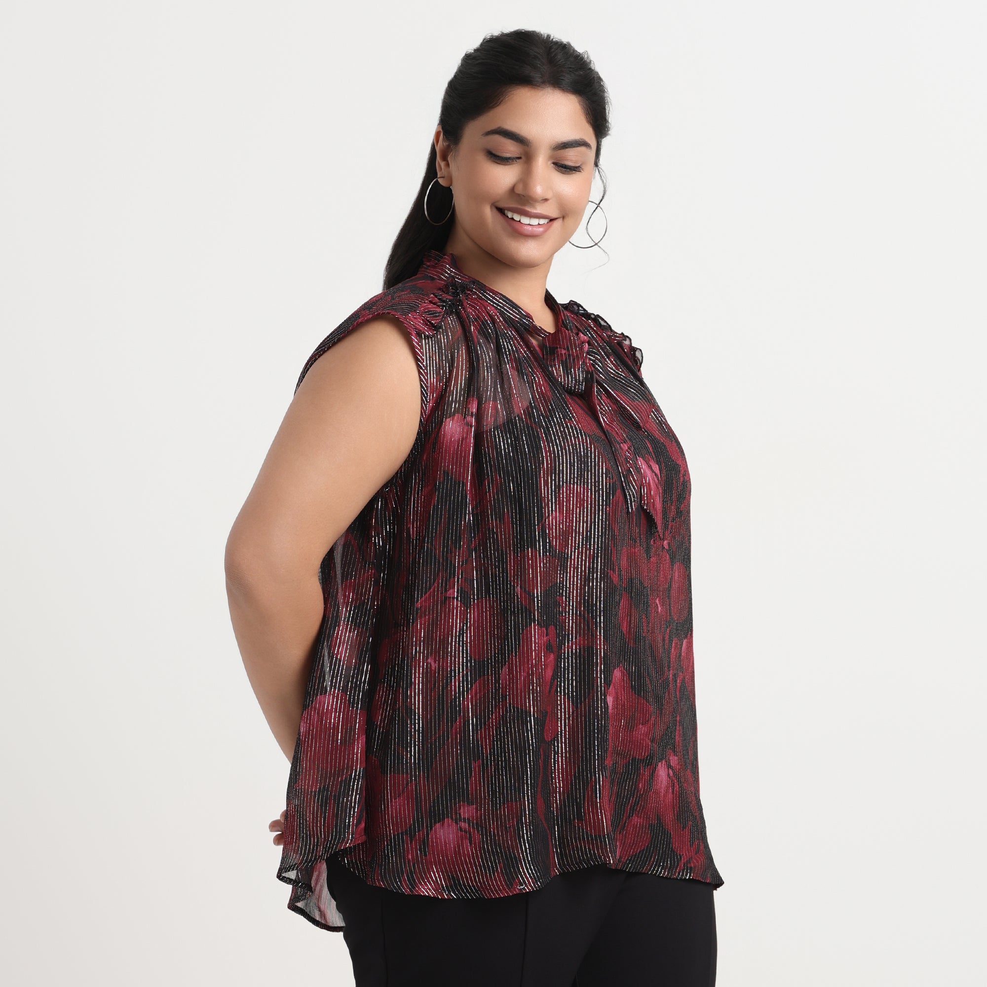 Red tie-up top, casual plus size fashion
