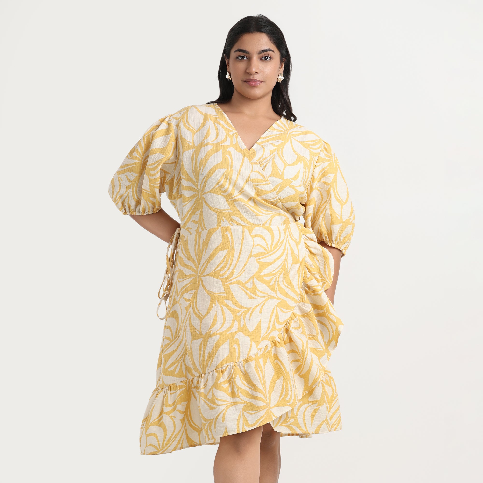 Yellow printed ruffle dress with soft fabric, plus size casual wear